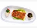  Salmon në Skarë me Salcë Teriyaki 